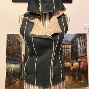 Faux Shearling Hoadie Vest